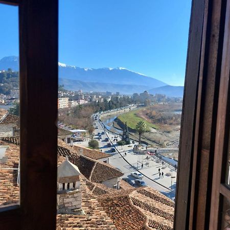 Guest House Mikel Berat Bagian luar foto